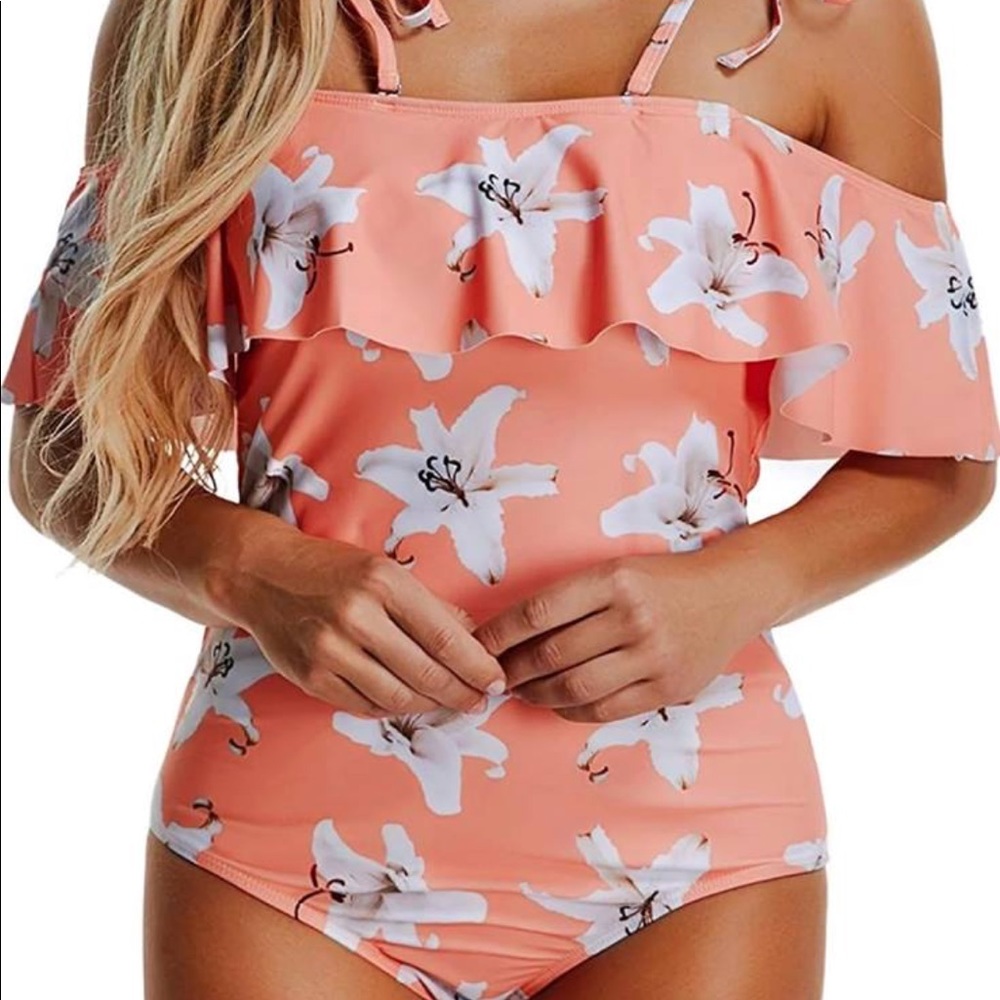 Women’s bathing suit